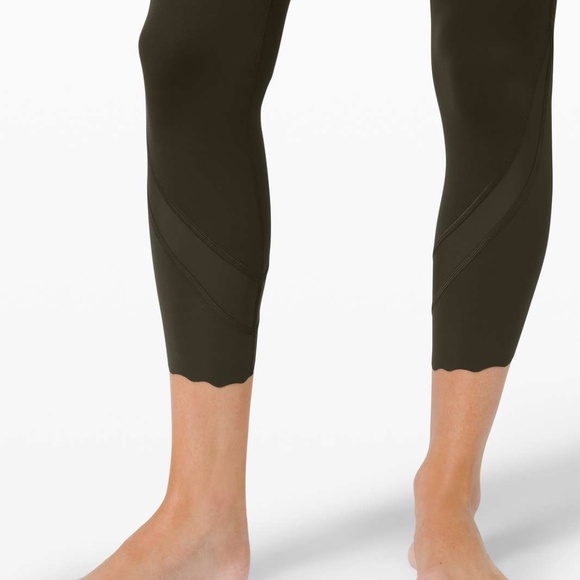 Lululemon Wunder Under High-Rise Crop 23" Scallop Full-On Luxtreme Dark Olive - Picture 3 of 6